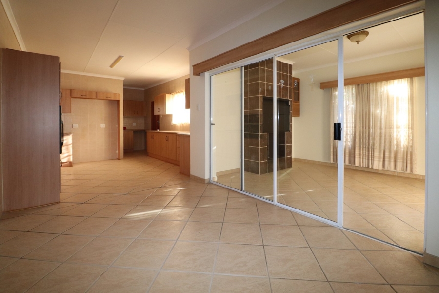 3 Bedroom Property for Sale in Flimieda North West